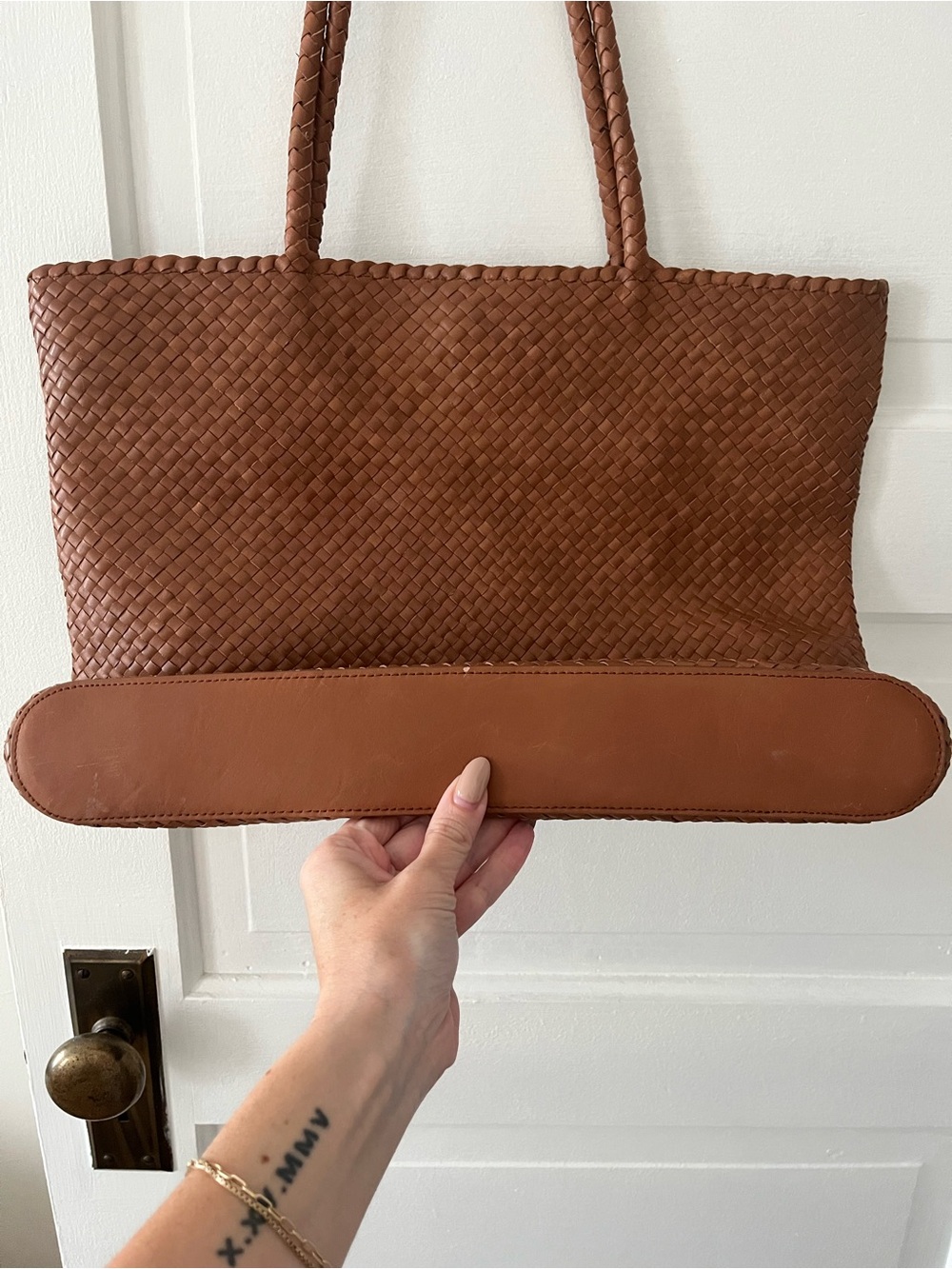 QUINCE Italian leather woven tote - Picture 3 of 5